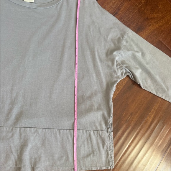 Casual Long Sleeve Gray Top - Picture 6 of 9